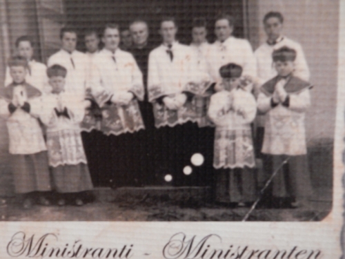 201506081733410.vystava_700_r_chmelnice_6_6_170