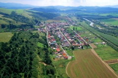 Letecké zábery obce Chmeľnica - leto 2012