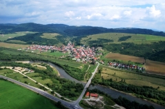 Letecké zábery obce Chmeľnica - leto 2012