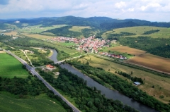 Letecké zábery obce Chmeľnica - leto 2012