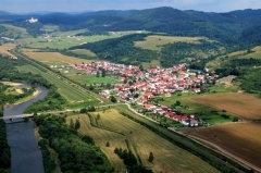 Letecké zábery obce Chmeľnica - leto 2012