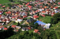 Letecké zábery obce Chmeľnica - leto 2012