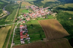 Letecké zábery obce Chmeľnica - leto 2012