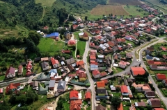 Letecké zábery obce Chmeľnica - leto 2012