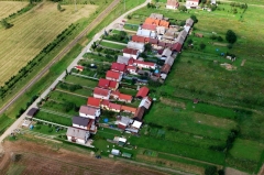 Letecké zábery obce Chmeľnica - leto 2012