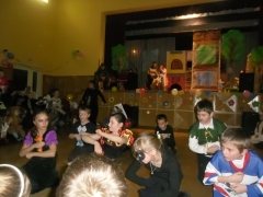 4. Fašiangový karneval detí a rodičov – fotografia 1