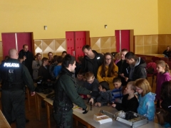 Zaujímavá beseda o práci policajtov – fotografia 71