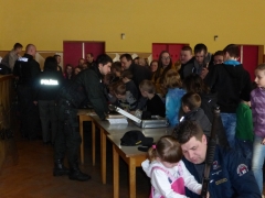 Zaujímavá beseda o práci policajtov – fotografia 73