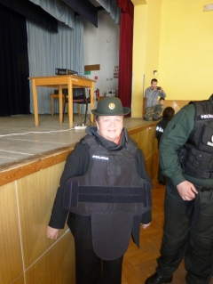 Zaujímavá beseda o práci policajtov – fotografia 7