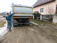 Starostka dnes riešila akútnu situáciu na IBV pri trati – fotografia 23