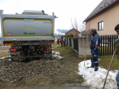 Starostka dnes riešila akútnu situáciu na IBV pri trati – fotografia 5