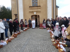 Požehnanie veľkonočných jedál v Chmeľnici – fotografia 19