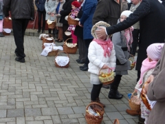 Požehnanie veľkonočných jedál v Chmeľnici – fotografia 3