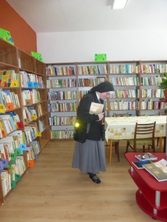 Návšteva sestry Alžbetíny na obecnom úrade – fotografia 4