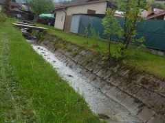 Začali sme čistiť miestny potok – fotografia 18