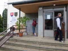 Pri kávičke so starostom Obce Forbasy s Julkom Výrostekom – fotografia 2