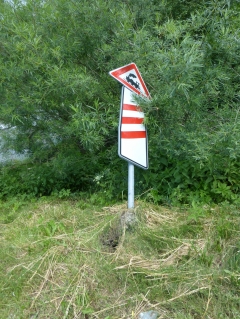 Vandali ničili v Chmeľnici všetko, čo im prišlo do cesty – fotografia 5