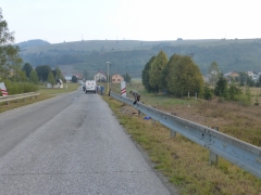 Dnes sme začali  rekonštrukciu verejného osvetlenia pred vstupom do obce – fotografia 3