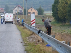 Dnes sme začali  rekonštrukciu verejného osvetlenia pred vstupom do obce – fotografia 4