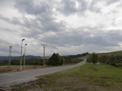 Nové úsporné lampy verejného osvetlenia pred vstupom do obce – fotografia 8