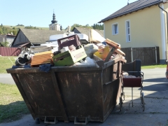 V rámci VEĽKOOBJEMOVÉHO ZBERU ODPADU sme vyviezli 14 kontajnerov – fotografia 4