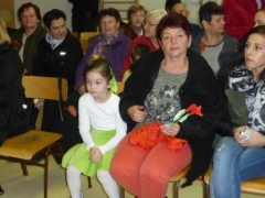 Deti z MŠ v Chmeľnici ďakujú svojim babkám a dedkom – fotografia 21