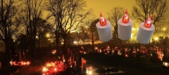LED sviečky akoby dostávali nohy – fotografia 1