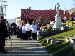 Viac ako inokedy myslíme v modlitbách na našich drahých zosnulých – fotografia 4
