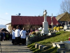 Viac ako inokedy myslíme v modlitbách na našich drahých zosnulých – fotografia 5