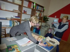 S dobrou knihou v ruke sa kráča životom o trochu ľahšie – fotografia 3