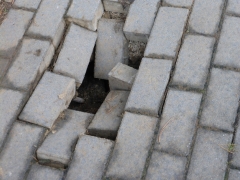 Počasie drobným úpravám v obci praje 