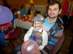 Na obecný fašiangový karneval do Chmeľnice prišli rozprávkové bytosti od výmyslu sveta – fotografia 11