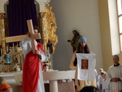 Krížová cesta na Veľký piatok 2016 v Chmeľnici – fotografia 5