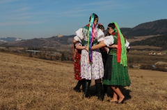 Fotografia: Naša mládež v kroji