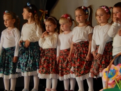 Deti v Chmeľnici si uctili svoje mamy – fotografia 22