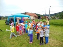 Deň plný prekvapení pre deti v Chmeľnici – fotografia 9