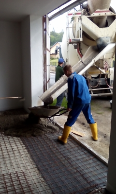 V hasičskej zbrojnici sa pracovalo. Hasiči sa pochlapili. – fotografia 5