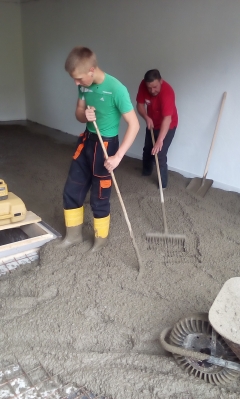 V hasičskej zbrojnici sa pracovalo. Hasiči sa pochlapili. – fotografia 19