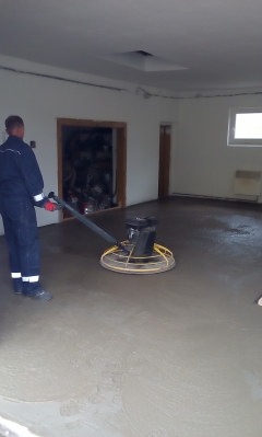 V hasičskej zbrojnici sa pracovalo. Hasiči sa pochlapili. – fotografia 17