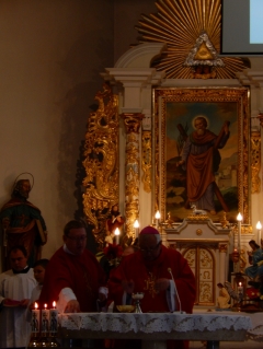 Sviatosť birmovania v Chmeľnici vyslúžil spišský biskup J. E. Mons. ThDr. Štefan Sečka, PhD. – fotografia 3