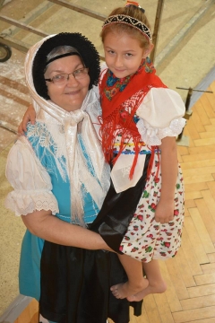 Chmeľnica sa zapojila do projektu POZNAJ SVOJ KROJ – fotografia 1