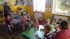 Svätý Mikuláš nevynechal ani deti v  našej materskej škôlke – fotografia 11