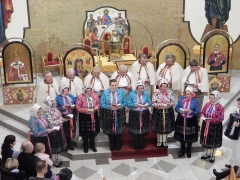 Cirkevný zbor sv. Ondreja z Chmeľnice vystúpil v gréckokatolíckom chráme Matky Ustavičnej pomoci v Starej Ľubovni – fotografia 8