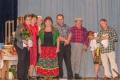 Repríza divadelného predstavenia " Ďuro Truľo sa žení" prilákala množstvo fanúšikov ochotníckeho divadla – fotografia 30