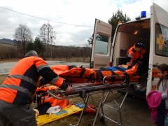 Deti sa vžili do role záchranárov. Ďakujeme za čas, ktorí Samaritáni z ASSR venovali našim deťom! – fotografia 27
