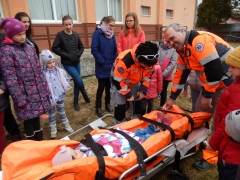 Deti sa vžili do role záchranárov. Ďakujeme za čas, ktorí Samaritáni z ASSR venovali našim deťom! – fotografia 10