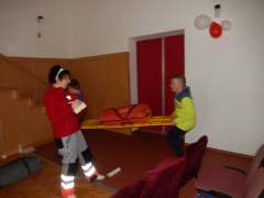 Deti sa vžili do role záchranárov. Ďakujeme za čas, ktorí Samaritáni z ASSR venovali našim deťom! – fotografia 17