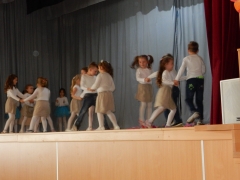 Deň matiek 2017 - Materská láska je fontána, ktorej prameň nikdy nevyschne – fotografia 68