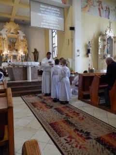 Procesia na sviatok Božieho tela a krvi, Chmeľnica 15.06.2017 – fotografia 76