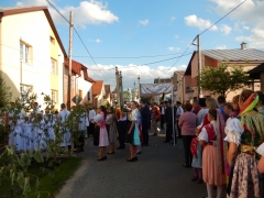 Procesia na sviatok Božieho tela a krvi, Chmeľnica 15.06.2017 – fotografia 64